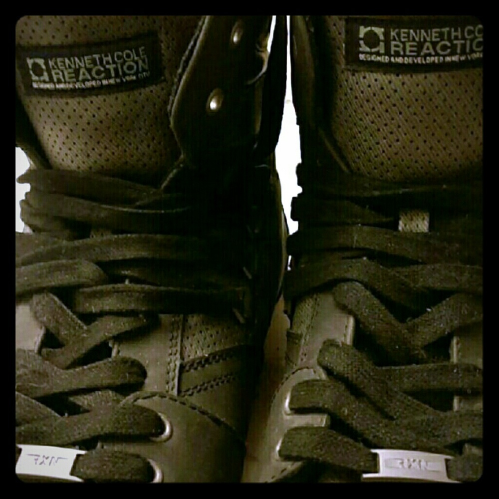 Kenneth Cole jump the fence hightop sneakers